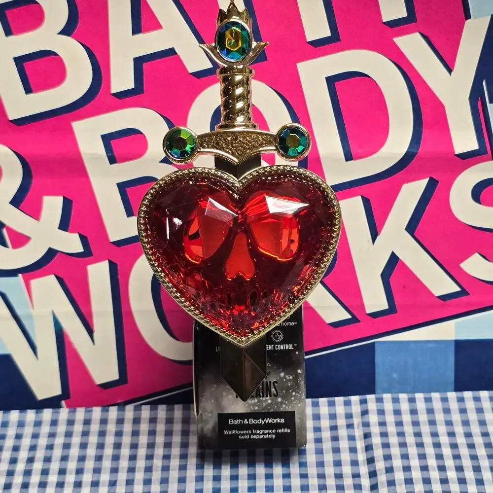 BBW Disney Evil Queen Pierced Heart Lights Up 24/7 Wallflower Fragrance Plug In